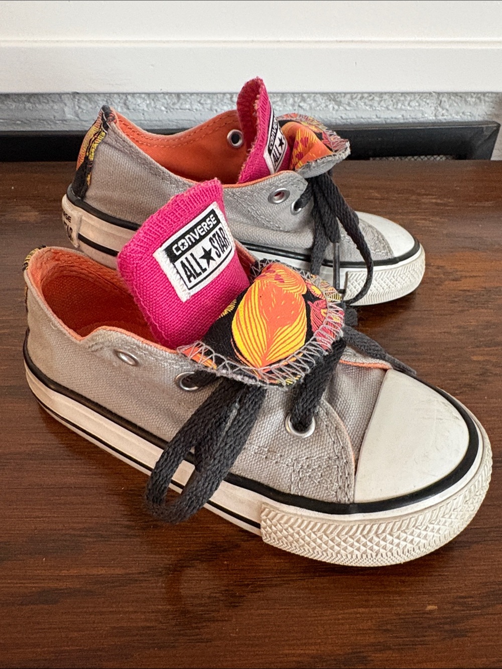 CONVERSE Chuck Taylor All Star Double Tongue Size 8 Grey Hawaiian Print